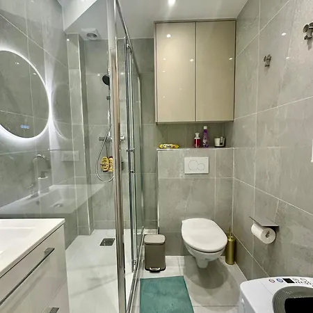 Comfortable Near Marais Beaubourg شقة