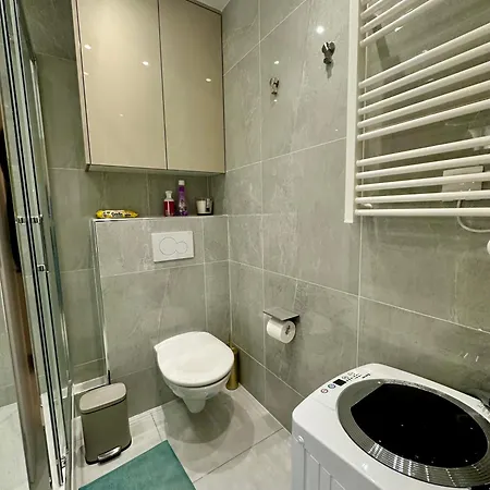 Comfortable Near Marais Beaubourg * פריז